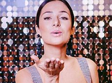 Огнєвіч у вертикальному шпагаті показала свій ідеальний вечір