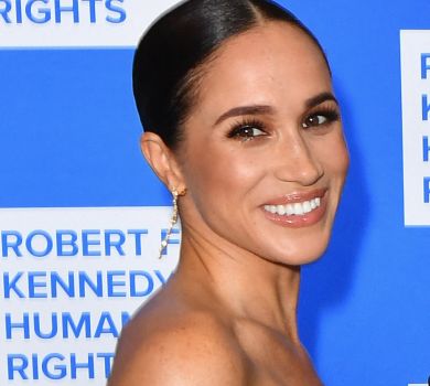 Серветка на грудях та неохайна зачіска: родичі Меган Маркл оприлюднили її раніше небачене ФОТО