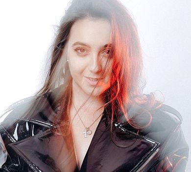 Не проститутка та з ідеальними борщами: Мендель поміркувала, що кому винна українська жінка