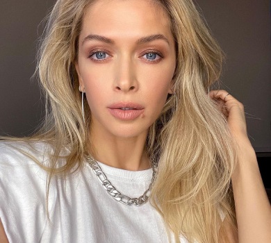 Зайшла й розплакалася: Брежнєва у Ризі показала, що зробила вперше після початку війни