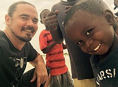 Фагот з Навроцькою занурилися в африканський колорит у Танзанії. ФОТО