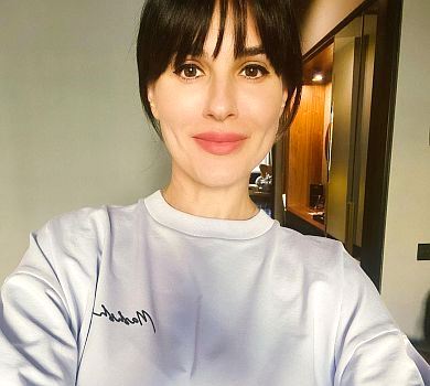 Єфросиніна без мейкапу показала недільний релакс зі своїми пиріжками. ФОТО