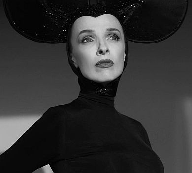 Вагітна Фролова оголила стегна і живіт в образі сексі-миші. ФОТО 