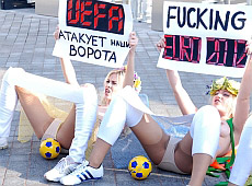 Femen боряться з секс-індустрією, розставляючи ноги
