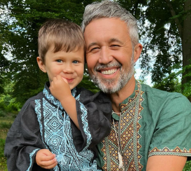 Вишиванка і гумові чоботи: Бабкін замилував фото підрослого 4-річного сина