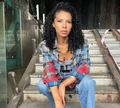 Тиха радість: Ашіон повідомила, що назавжди повернулася до України