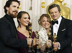 Жіночі сукні на червоній доріжці церемонії Оскар-2011