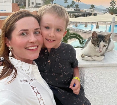 Хочеться додому: Денисенко оголосила, що вертається до Києва, та показала пляжні фото с сином