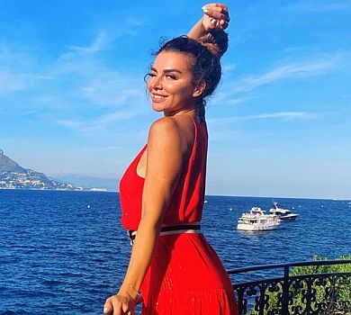 Старша донька Седокової показала, як підросла молодша сестра-американка 