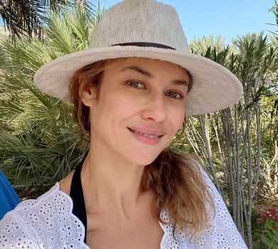 Куриленко на дубайському відпочинку попозувала у різноманітних бікіні 