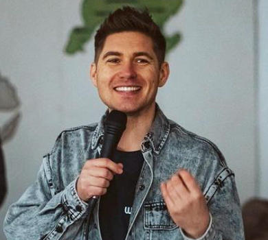 Більше не відпущу: Остапчук із дружиною возз'єдналися після тижневої розлуки