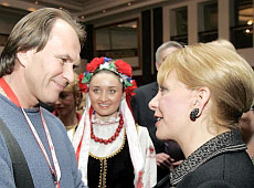 Ющенко у Берліні допомагала Скрипці діджеювати