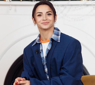 Гвоздьова у рожевих лосинах показала, що їй допомагає впоратися зі злістю та стресом