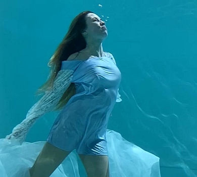 Невістка Ющенка заради свого бренду побула підводною моделлю
