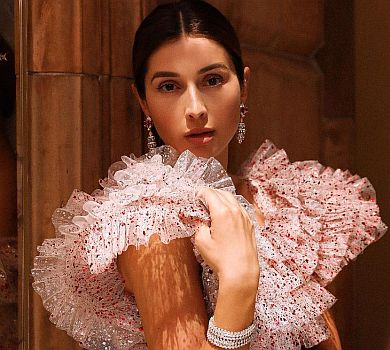 Ярославська у розкішній сукні потішила свою внутрішню принцесу