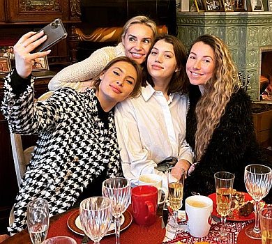 Донька Ющенка показала, як вони татове 67-річчя відзначали