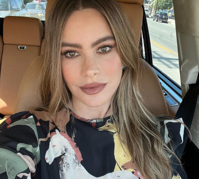 50-річна Софія Вергара вразила пласким животом і соковитими формами в купальнику. ФОТО