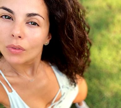 Каменських у лузі без трусів послухала Всесвіт. ФОТО 