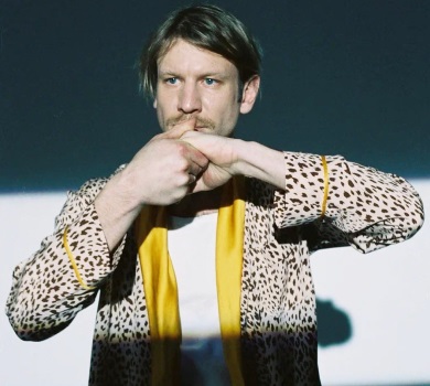 Потрібна важка зброя: Дорн англомовним репом закликав світ допомогти Україні. ВІДЕО