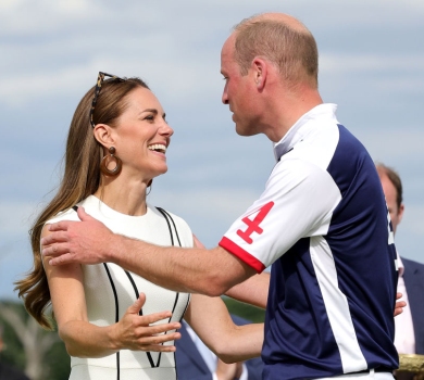 Переможець її серця: Кейт Міддлтон поцілунками привітала Вільяма після матчу з поло