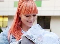 Тарабарова розсекретила ім’я сина та виписалася з пологового. ФОТО 