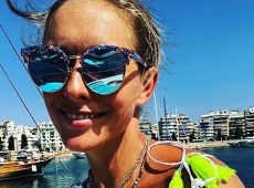 Осадча в Греції вигуляла іменний купальник. ФОТО 