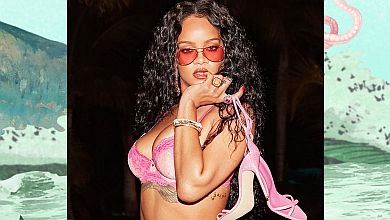 Соковита мов ягідка: Ріанна попозувала в рожевому спідньому. ФОТО 