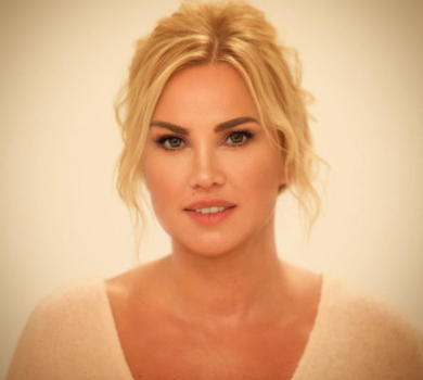 Невдовзі після заяви про розлучення: Камалія показала сімейну вечерю з Захуром та доньками. ФОТО