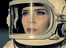 Солістка The Hardkiss вийшла у космос по кохання та вибухнула. ВІДЕО