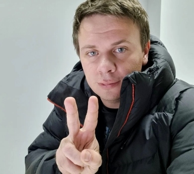 Почесне звання: Комарова зарахували у вороги росії