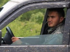 Янукович-молодший нерви не псує і з вагітною дружиною не живе