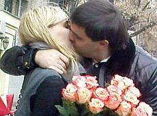 Як Онопка сходила до шлюбної контори. ФОТО