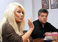 Ліхуту плутали з дівчинкою, а Повалій заспівала замість мами