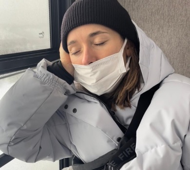 З набряклими очима і другим підборіддям: Бєдняков привітав дружину з 37-річчям кумедними ФОТО