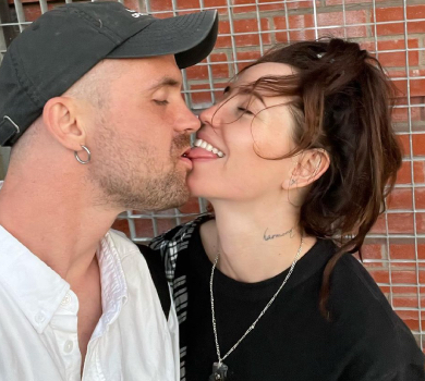 Не відривався би: Кацурін показав палкі цілунки з Дорофєєвою