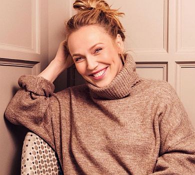 Джанабаєва показалася без мейкапу через два місяці після пологів 