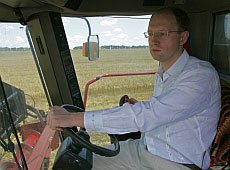 У Яценюка буде нове прізвисько: Сєня-Комбайнер?