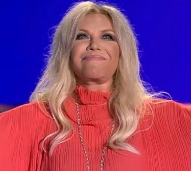 Згорів сарай, гори і хата: Повалій після виступів у росії гайнула співати перед шановним Лукашенком