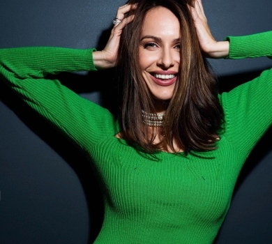 Києве мій, я так скучила: дружина Остапчука повернулася до столиці та зізналася у коханні