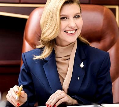 Зеленська прийшла у Facebook та пожалілася на турбулентність