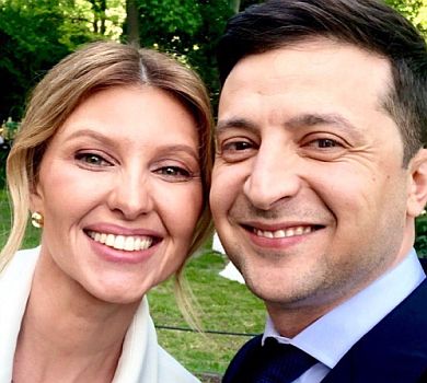 Підготовка до інавгурації: жінка Зеленського поправила йому краватку, а він зробив селфі