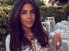 Дімопулос на італійському курорті вигуляла сумок на $20 тисяч. ФОТО