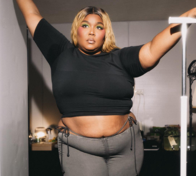 Змушувала їсти банан із вагін інших танцюристок: три ексучасниці балету Lizzo подали на неї до суду