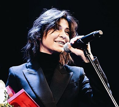 Російське видання записало Крапівіну в супержінки