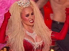 Пенетьєрі вбралася Агілерою та запалила з нею на сцені. ВІДЕО