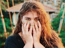 Солістка Kazka на Шрі-Ланці засвітила сідниці в купальнику. ФОТО