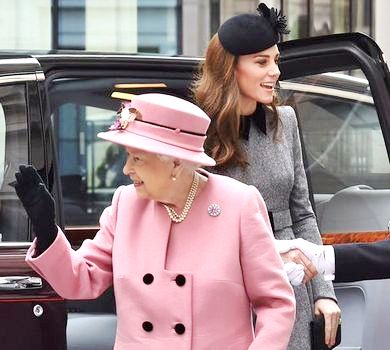 Разом під ковдрою: Єлизавета ІІ та Міддлтон зворушили мережу під час першого виходу лише вдвох