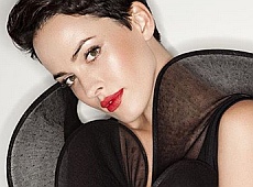 Наречена Астаф’єва розказала, як чоловік реагував на її оголення в кіно