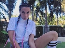 Каменських у Флориді зробила афро-косички та попозувала в купальнику. ФОТО