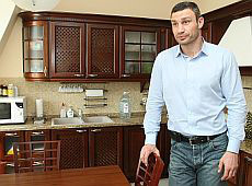 Кличко показав свою триповерхову квартиру з куполом